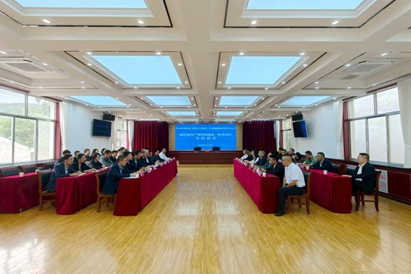 總投資超1億！這一光儲充一體化項目簽約落地甘肅平?jīng)?></a></dt>

                <dd><a href="http://www.zhaoqiche.cn/news/guonei/0Z21504U2025.html" target="_blank">總投資超1億！這一光儲充一體化項目簽約落地甘</a></dd>



              </dl>




            </div>

            <!-- /bd -->

          </div>



          <div   id="5l5vhz5"   class="s-ad" style="">
            <!--<div   id="f5hhfph"   class="adico">-->

          </div><!-- 廣告位：電池網(wǎng)文章頁面4 -->

          <!--</div>		-->

          <!--

<div   id="vpbxhb5"   class="s-ad" style="">

</div>

-->



          <div   id="r5zjptp"   class="essence-mod mod-side mar-b-30">

            <div   id="zrdjvpl"   class="tabtitle">

              <ul id="test11_li_now_">

                <li id="xrdzzrr"    class="now"><a>日閱讀榜</a></li>

                <li><a>周閱讀榜</a></li>

                <li><a>月閱讀榜</a></li>

              </ul>

            </div>

            <div   id="jp55z5t"   class="list13">

              <div   class="t5zb5tl"   id="test11_1" class="tablist block">



                <div   id="pf5lzd5"   class="mod-tab-panel current">

                  <ul class="ep-dotlist ep-list-rank">

                    <li><span id="rt5lxzv"    class="num">1</span><span id="jnzxf75"    class="count">(10-25)</span><a href=