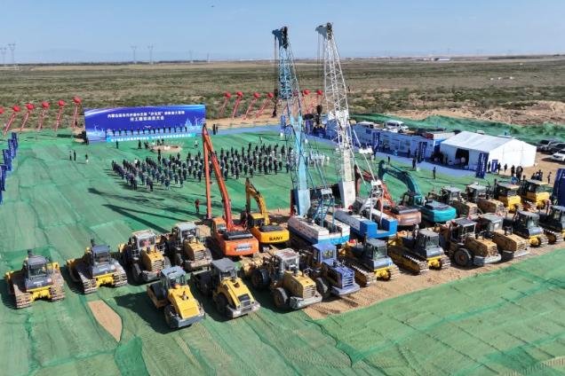 988億！配儲5GWh！內(nèi)蒙古千萬千瓦級新能源基地開工