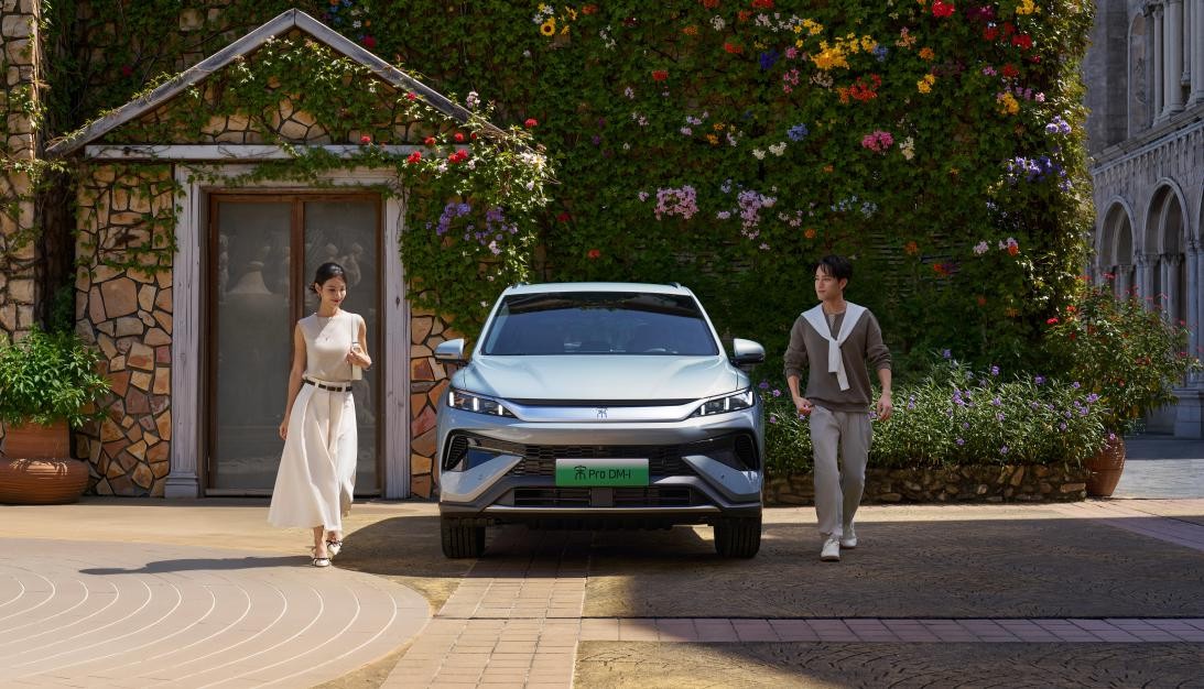 9.98萬起，2026款宋L DM-i上市，純電續(xù)航200km，標(biāo)配云輦C！