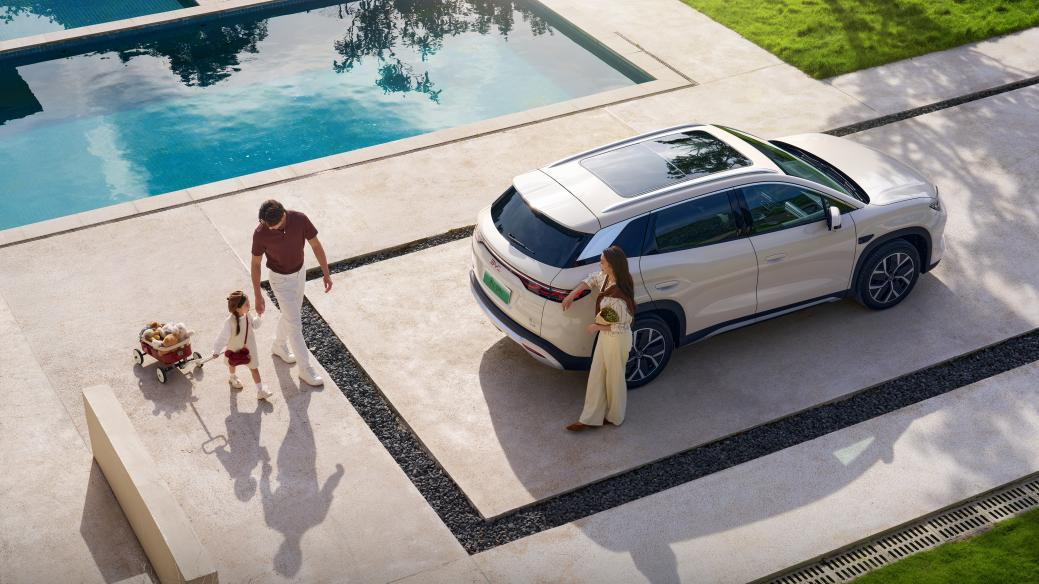 9.98萬起，2026款宋L DM-i上市，純電續(xù)航200km，標(biāo)配云輦C！