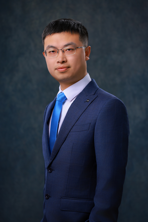 無錫盤古新能源有限責(zé)任公司董事長胡明祥