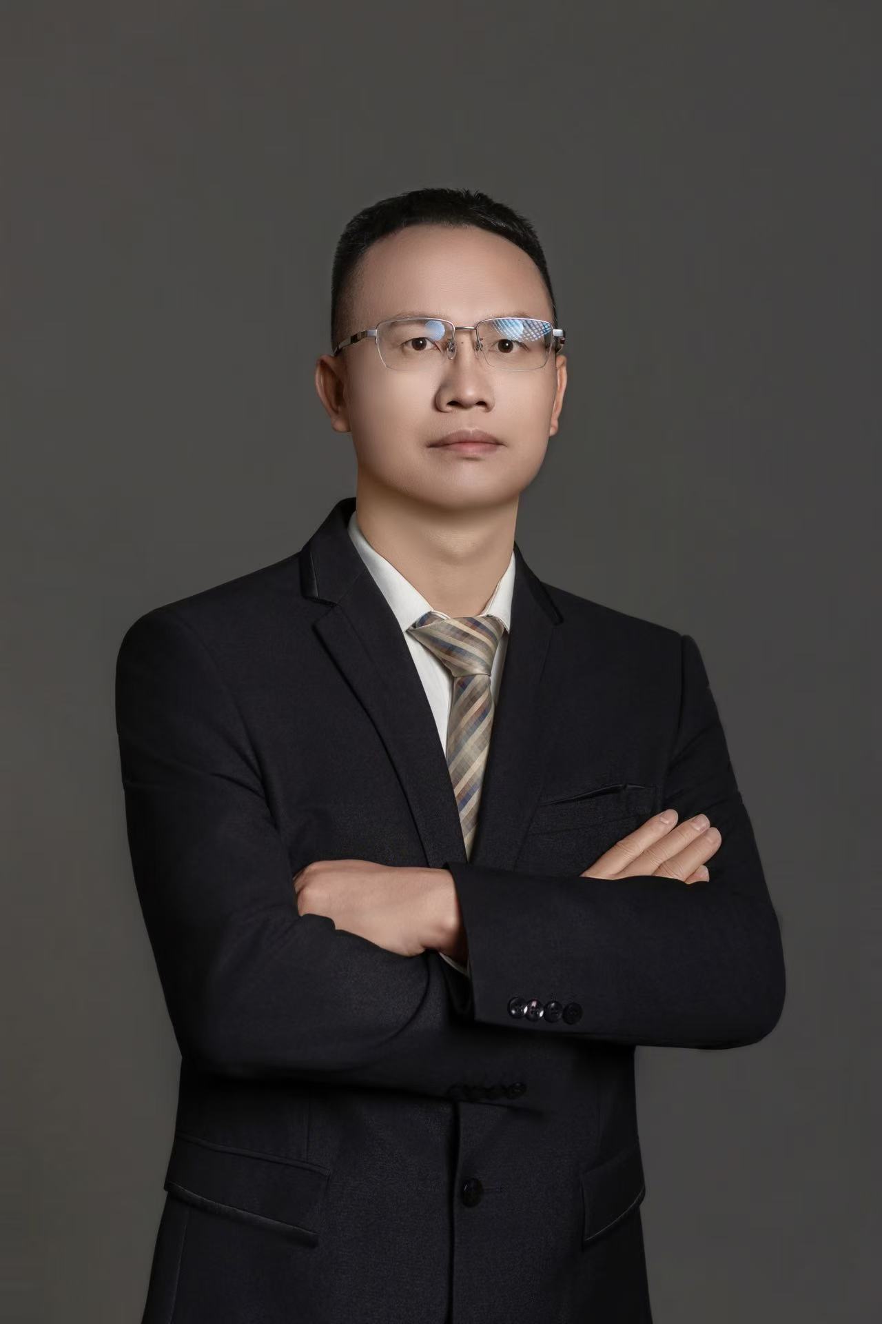 深圳市比克動(dòng)力電池有限公司固態(tài)電池技術(shù)總工程師占孝云