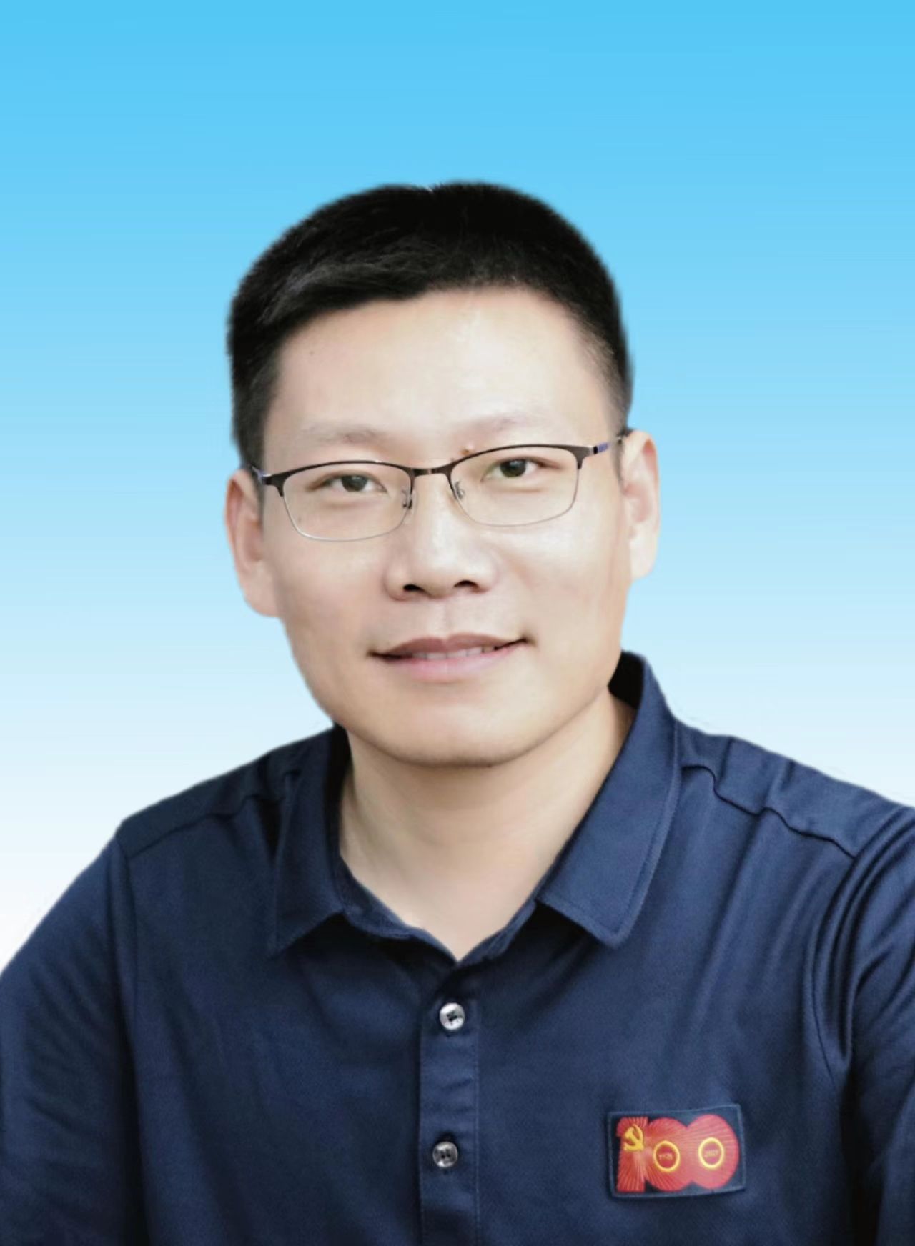 北京大學(xué)深圳研究生院副教授/薄膜技術(shù)與裝備實(shí)驗(yàn)負(fù)責(zé)人/深圳后浪實(shí)驗(yàn)室主任吳忠振 北京大學(xué)深圳研究生院副教授/薄膜技術(shù)與裝備實(shí)驗(yàn)負(fù)責(zé)人/深圳后浪實(shí)驗(yàn)室主任吳忠振