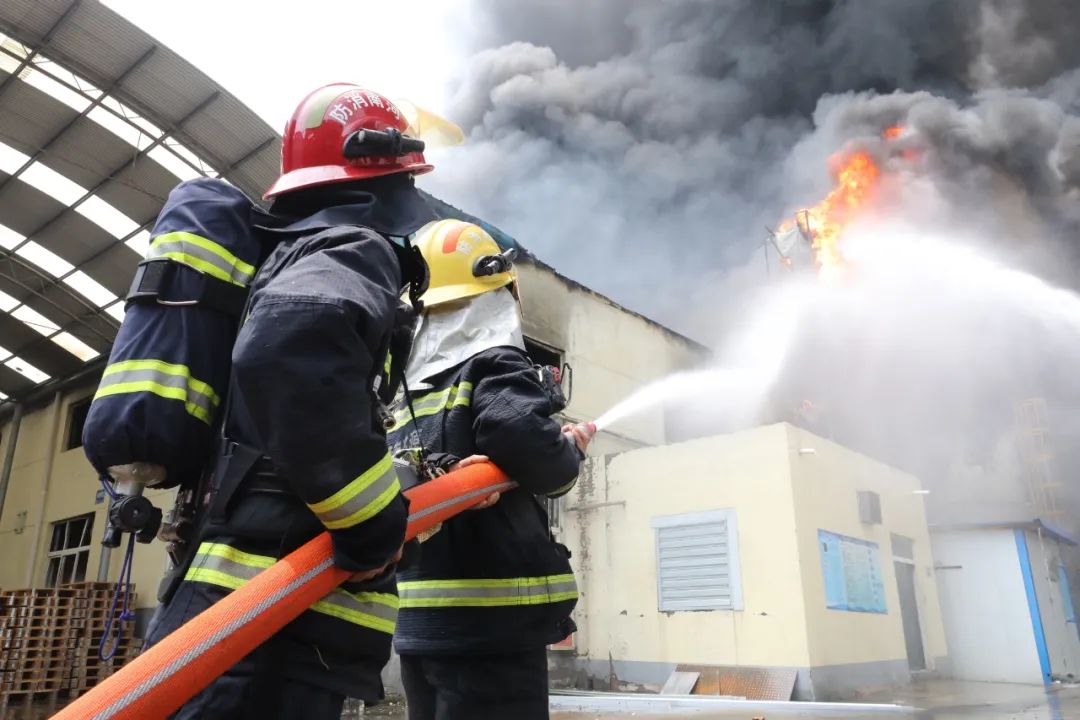 突發(fā)！臺(tái)灣首家超級(jí)電池工廠起火，河南一電池組裝車間起火！