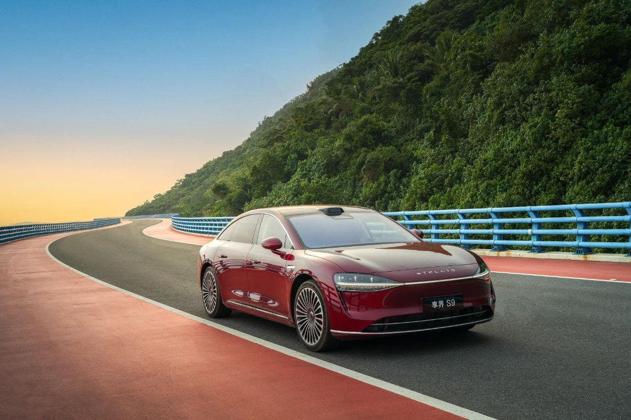 北汽藍(lán)谷上半年營收同比翻倍提升 但仍虧掉超23億元